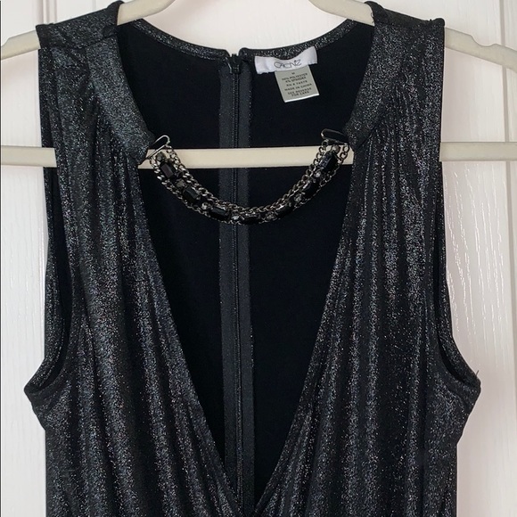 Top - Picture 2 of 3